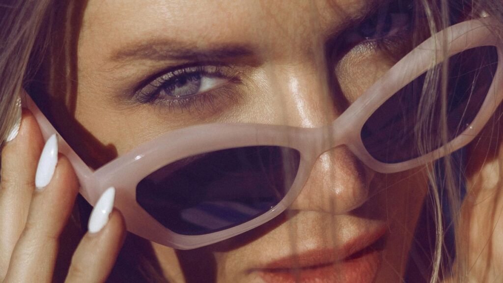 Summer Makeup Tips: Expert-Approved Tricks for a Fresh Complexion in Hot Weather