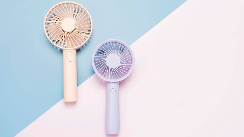 Portable Mini Fan: The Perfect Solution to Stay Cool This Summer