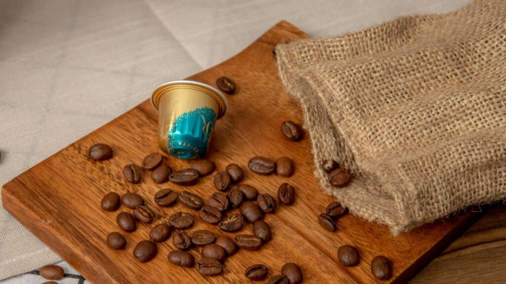 Capsules de café nocives pour la santé : l’enquête qui fait trembler certaines marques