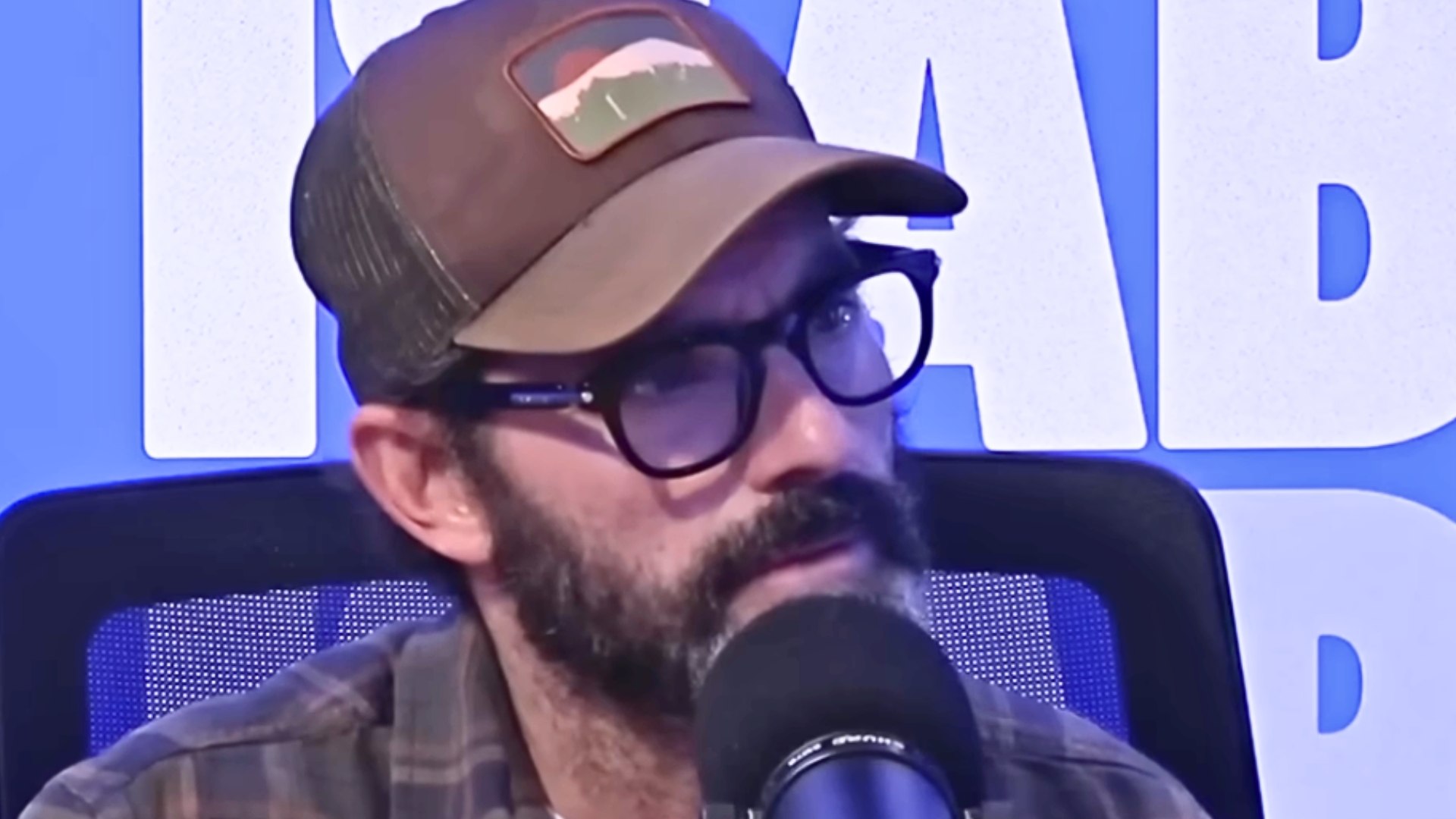 Guillaume Lemay-Thivierge Blames the Showbiz Mafia