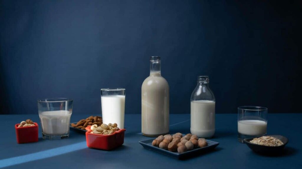 Oat Milk vs Almond Milk: Which Plant-Based Milk Is Healthier?