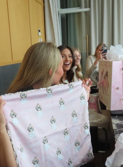 Hiatus Restaurant, The Perfect Place for a Shower