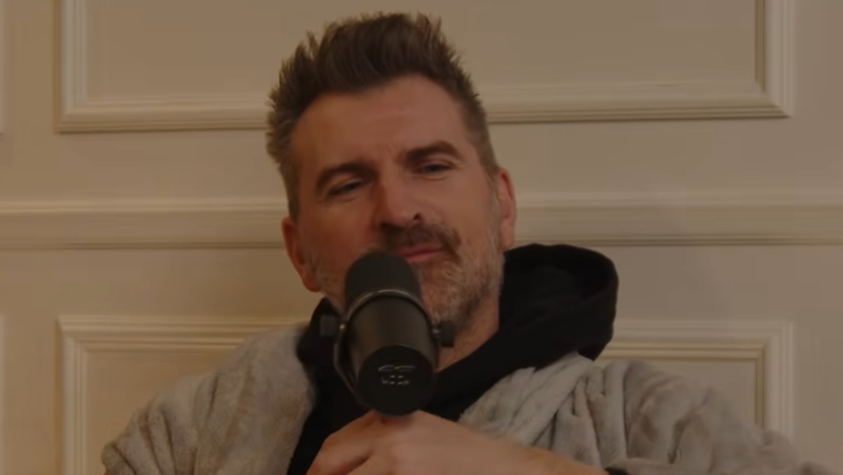 Is Jean-Thomas Jobin in Love?