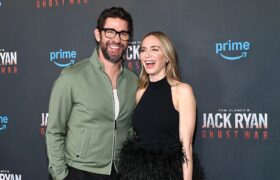 John Krasinski and Emily Blunt Shine on the Red Carpet for Tom Clancy’s Jack Ryan: Ghost War