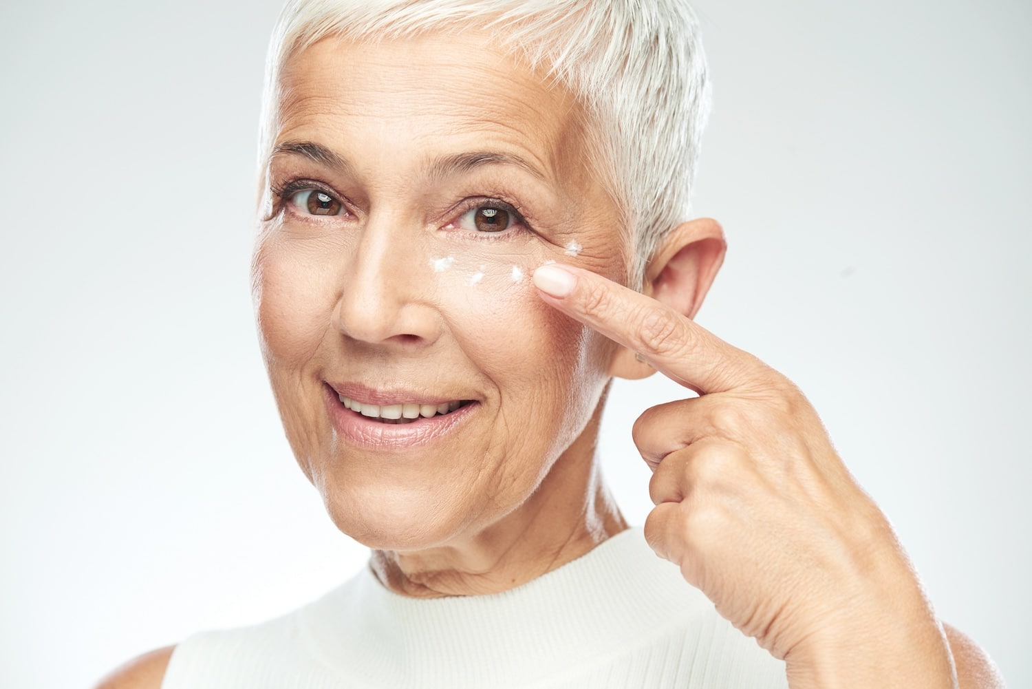 Natural Anti-Aging: Beauty Supplements That Really Work After 40